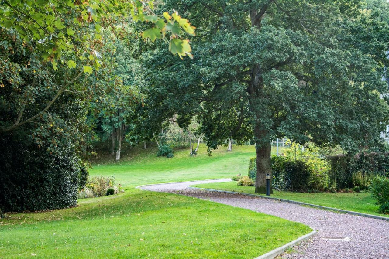 Les Charmes Du Bosquet Parc D'Amour Et Nature Parking Prive Securise Etretat Exterior photo